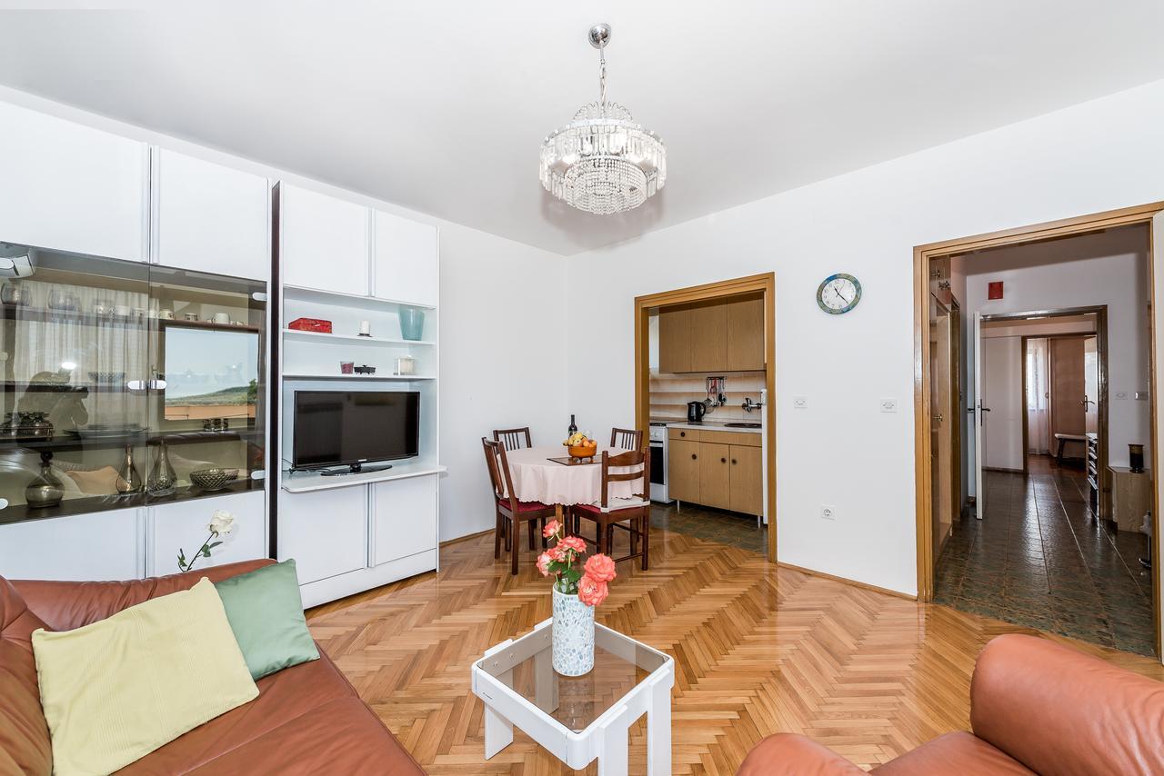 Apartment Promona Drnis Exterior photo