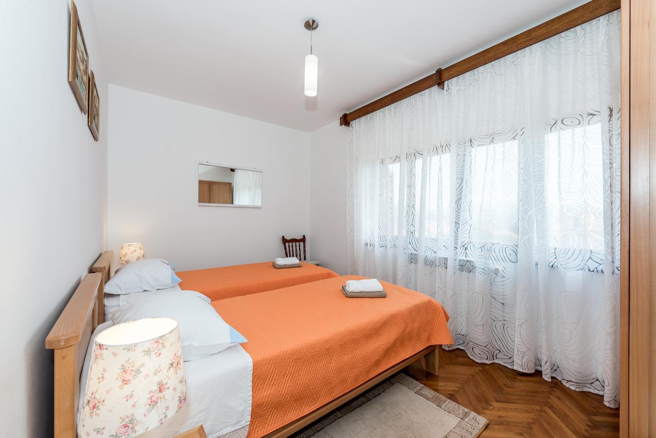 Apartment Promona Drnis Exterior photo
