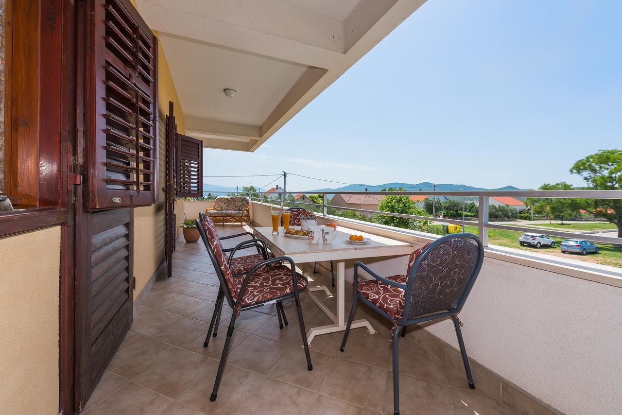 Apartment Promona Drnis Exterior photo